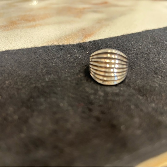 Sterling silver cigar band ring. Size 8 - Picture 2 of 4